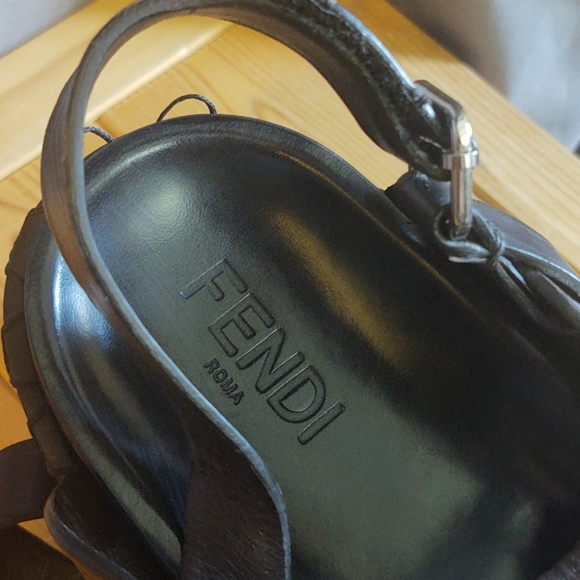 Fendi Men's Sandals Size 12 - Picture 15 of 16